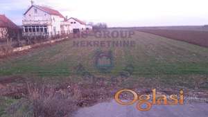 Plac u blizini manastira Krušedol.