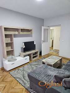 Izdaje se 2.0 renoviran stan u Lominoj ID#19218