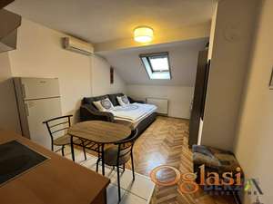  GARSONJERA U CENTRU SA URAČUNATIM TROŠKOVIMA