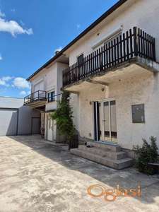 Stambeno poslovni prostor u Novoj Pazovi