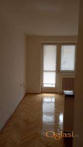 Dobra garsonjera na Grbavici