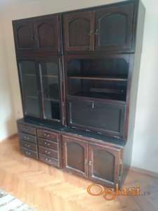 Komplet od 2 vitrine stila "Trakošćan" Hrvatska od punog drveta