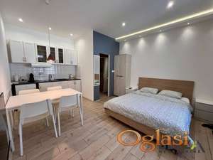 PRELEPA PET FRIENDLY GARSONJERA SA URAČUNATIM TROŠKOVIMA U STROGOM CENTRU GRADA