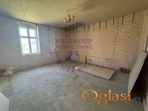 Odlična lokacija! Kuća na idealnoj lokaciji