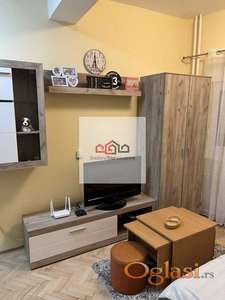 CENTAR NAMEŠTENA  GARSONJERA 300 EURA