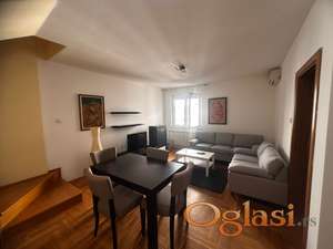 Trosoban duplex namešten stan bez kosina