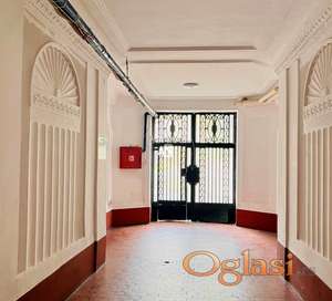 Novi Sad, Stari Grad, Trg mladenaca, prodaja stan salonac 159m2 ID#25843