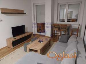 U ponudi imamo odličan dvosoban stan na Podbari, kompletno opremljen sa novim nameštajem.