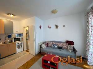 NAMESTEN JEDNOIPOSOBAN STAN NA GRBAVICI, DEPOZIT 100€