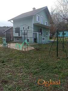 Beočin, potez Dumbovo- odlična porodična kuća  