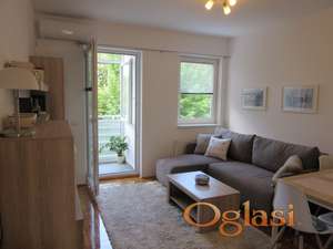 Izuzetan dvosoban stan u Majevičkoj ulici