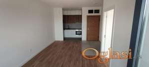 Odmah useljiv potpuno nov stan u Knezevom parku na Novom Naselju