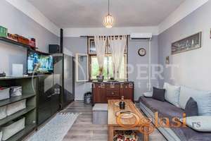 Kuća  u  centru  grada, 68 m2, plac  174 m2