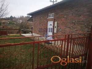ODLIČNA VIKENDICA - SA IZOLACIJOM - PLAC 800M2