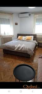 Izdaje se lepa komforna garsonjera na Bulevaru oslobođenja !! ID#7710