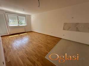 Useljiv troiposoban stan od investitora!