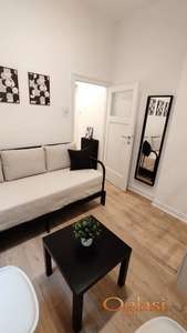 Renoviran stančić u blizini Skadarlije ID#819156