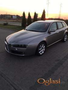 Alfa Romeo 159 hauba kod boje 651