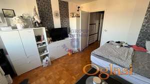 Prodaje se funkcionalan i svetao stan površine 65 m²