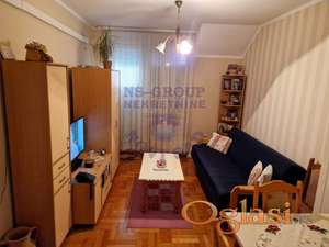 Izdaje se namešten trosoban stan na Bulevaru.