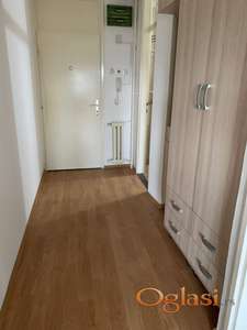 POLUNAMEŠTEN JEDNOSOBAN STAN 44m2 Liman 4. BALZAKOVA ULICA