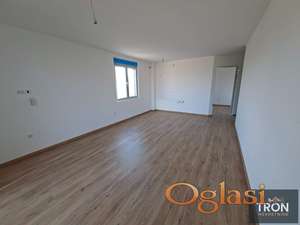 Stan na 500 metara od Mosta ljubavi 48m2