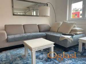 Izdaje se prostran petosoban stan na Rotkvariji