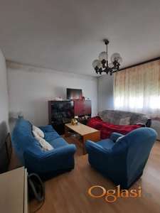 Praktičan stan u prizemlju, Mladenovac, Dedinje #s297 #1669