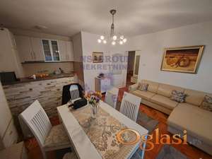 Namešten troiposoban duplex na Novoj Detelinari!