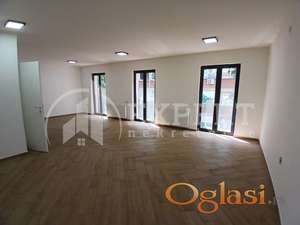 Izdaje se ekskluzivan poslovni prostor u centru, 316m2