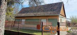 Prodajemo - Kucu sa okucnicom - Poljanica