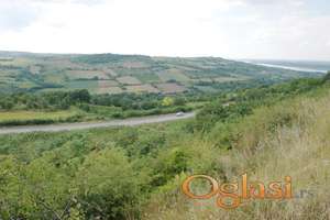 Građevinski plac 90 ari Sremski Karlovci