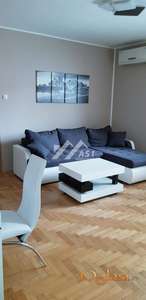 Ćirpanova, prelep stan ID#7543