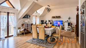 Trosoban stan na Panteleju, 74m², drugi sprat