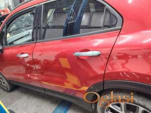 Fiat 500x Cross vrata zadnja leva kod boje 831