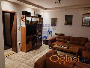 Odlična spratna kuća u Bačkom Jarku.