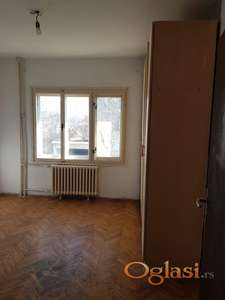 Stan u Vinči blizu crkve, kontakt: 0648802109