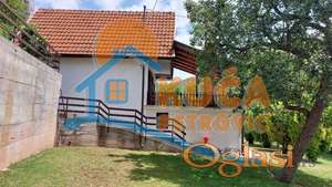 Prelepa kuća u vikend naselju Sićevo, 80m2, 1340m2 uređen plac