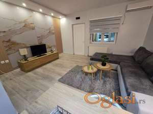 Novi Sad - Adamovićevo naselje - Teodora Pavlovića - potpuno opremljena garsonjera - pet friendly - 350 eura