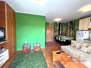 Izdaje se komforna garsonjera sa fantastičnim pogledom na grad