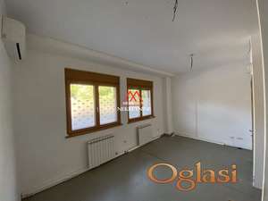 Troiposoban stan - 77m2 - Centar