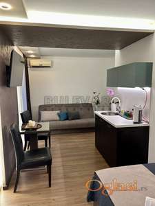 Izdaje se garsonjera u Durlanu preko puta Niteksa, 30m2!