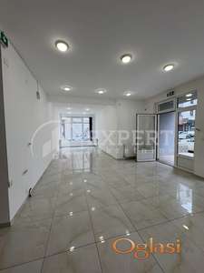 Izdaje se lokal na ulazu u naselje Čalije, 60m2