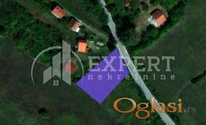 Odličan plac za gradnju, površine 1049m2, Donje Vlase