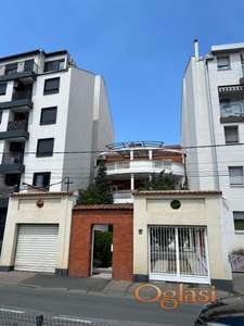 Izdaje se kuća 500m², Šumatovačka ulica, Vračar. ID#2237