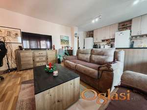 59m2. Renoviran dvosoban stan sa nameštajem. 