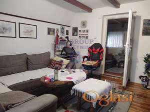 Vikend kuća 100m2 -  Sremski Karlovci, Banstol