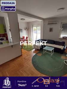Margita, četverosoban, 74m2, I, gas, parking
