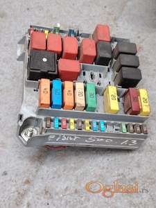 Fiat 500 kutija osigurača 1.3 m jet