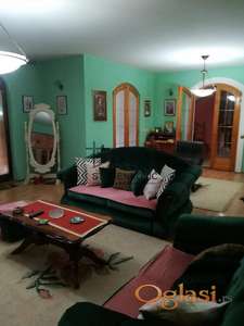 Prelepa kuća sa velikim placem na Novom naselju ID#7196